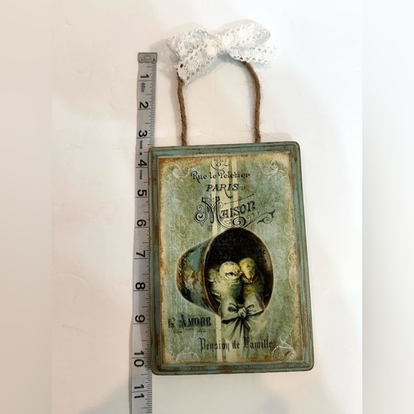 NEW Handcrafted Antiqued Spring French Baby Chicks Wall Hanging Decor Easter - Picture 6 of 6